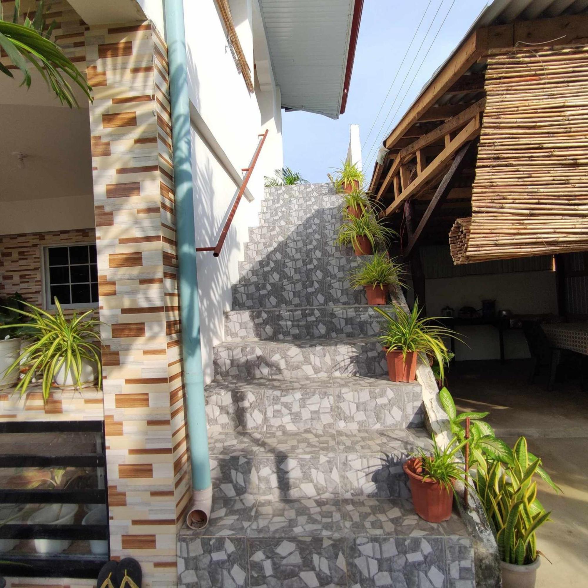 Zia Homestay Burgos  Екстериор снимка