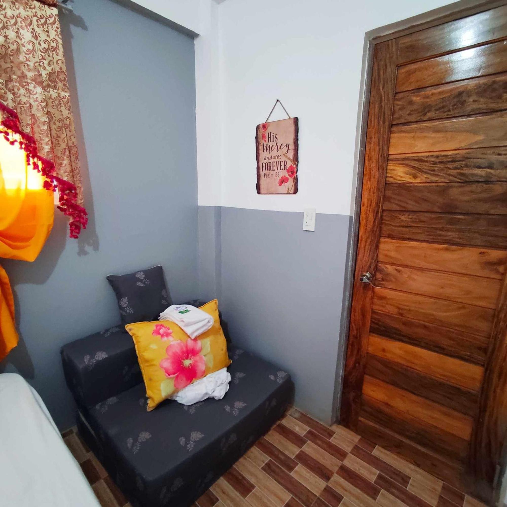 Zia Homestay Burgos  Екстериор снимка